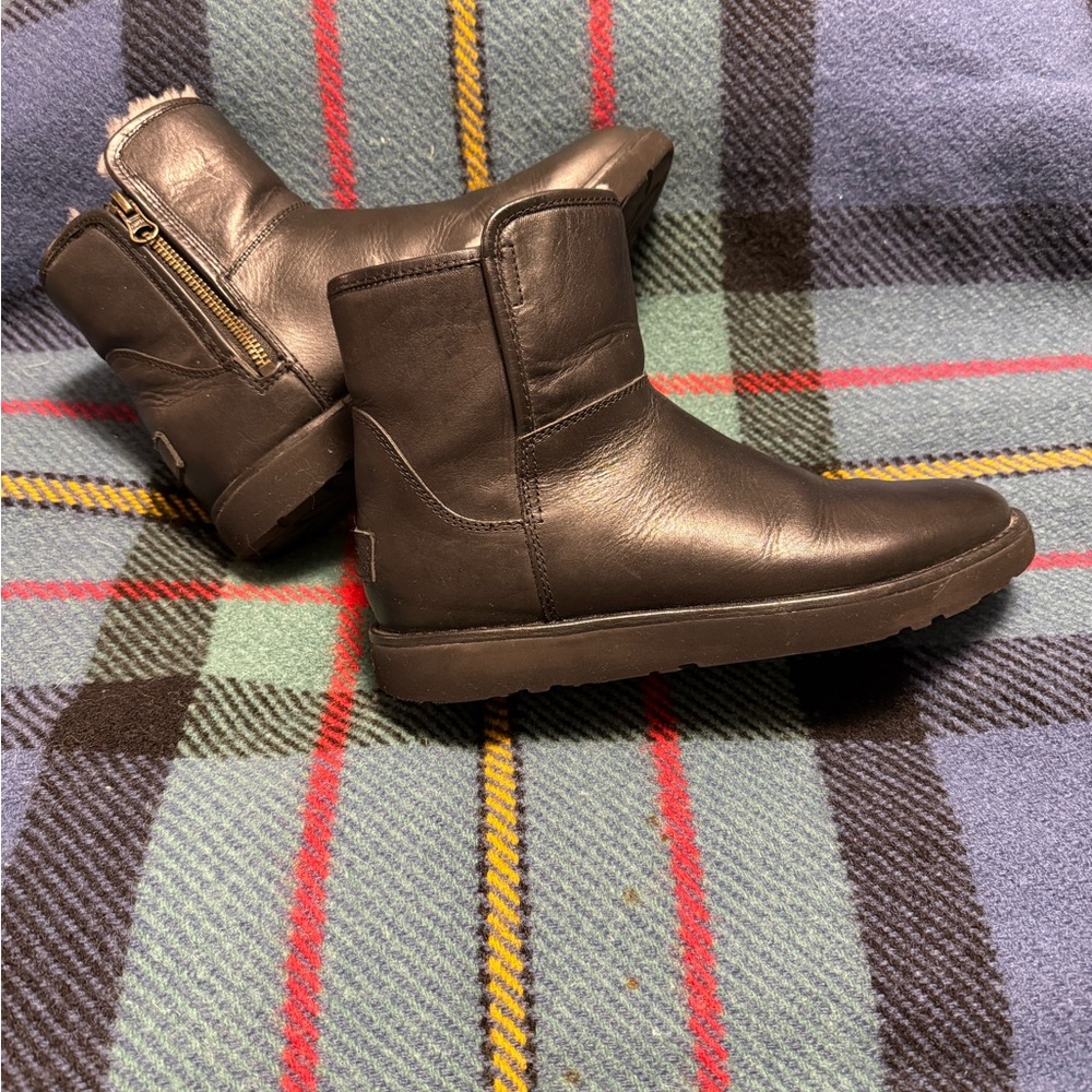 UGG Black leather Boots with Cream Lining